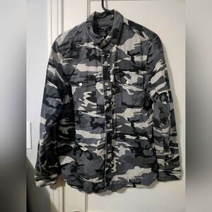 Forever 21 Gray Camo Button Up Snap Men's Shirt Size Medium